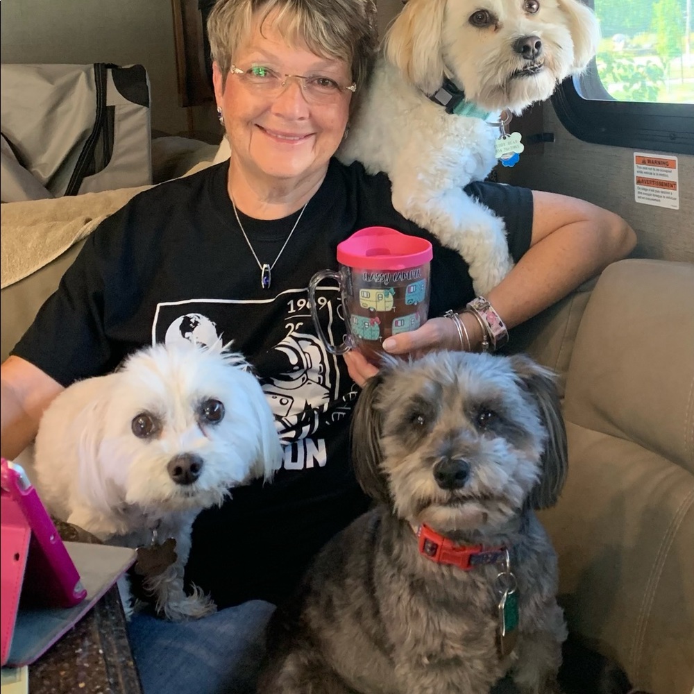 Meet your Posher, Sharon